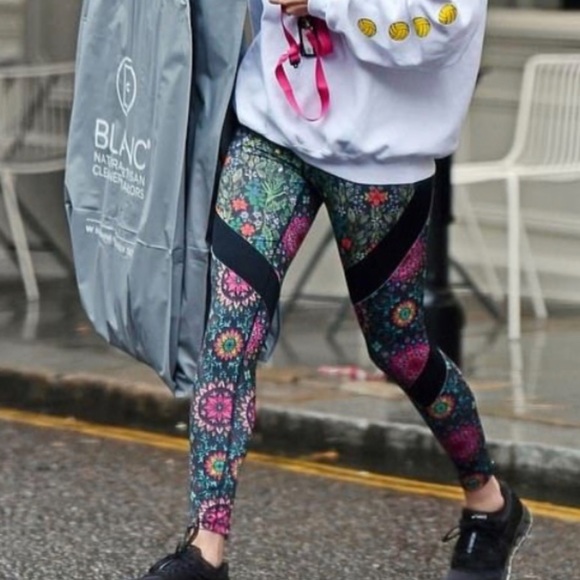Nike x Riccardo Tisci Kaleidoscope Floral Leggings As Seen on Daisy Ridley - Picture 2 of 8